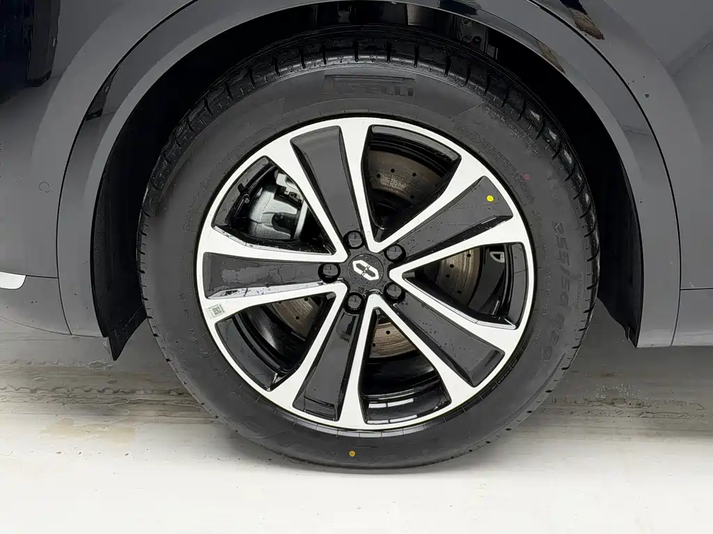 Wenjie M7 2026 extended range Max four-wheel drive version 5 seats (192-line lidar) купить на сайте DeffCars