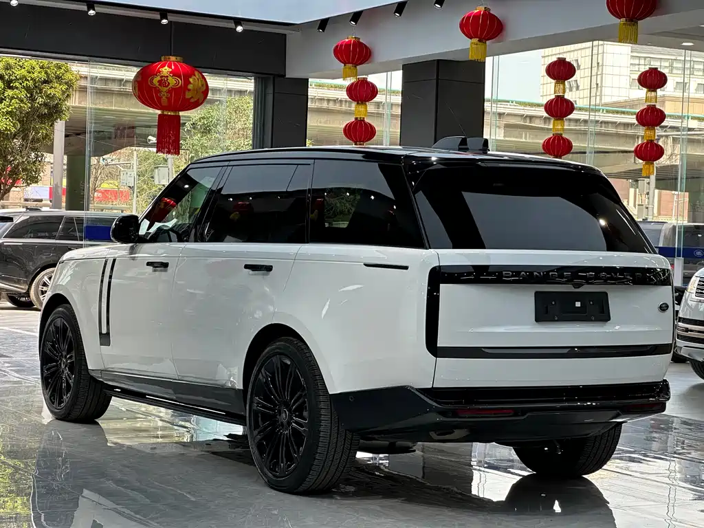 Range Rover 2025 3.0 L6 400PS Extended Edition купить на сайте DeffCars