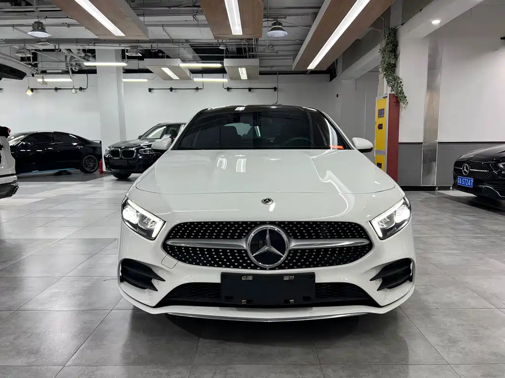 Mercedes-Benz A-Class 2022 Facelift A 200 L Sports Sedan Fashionable купить на сайте DeffCars