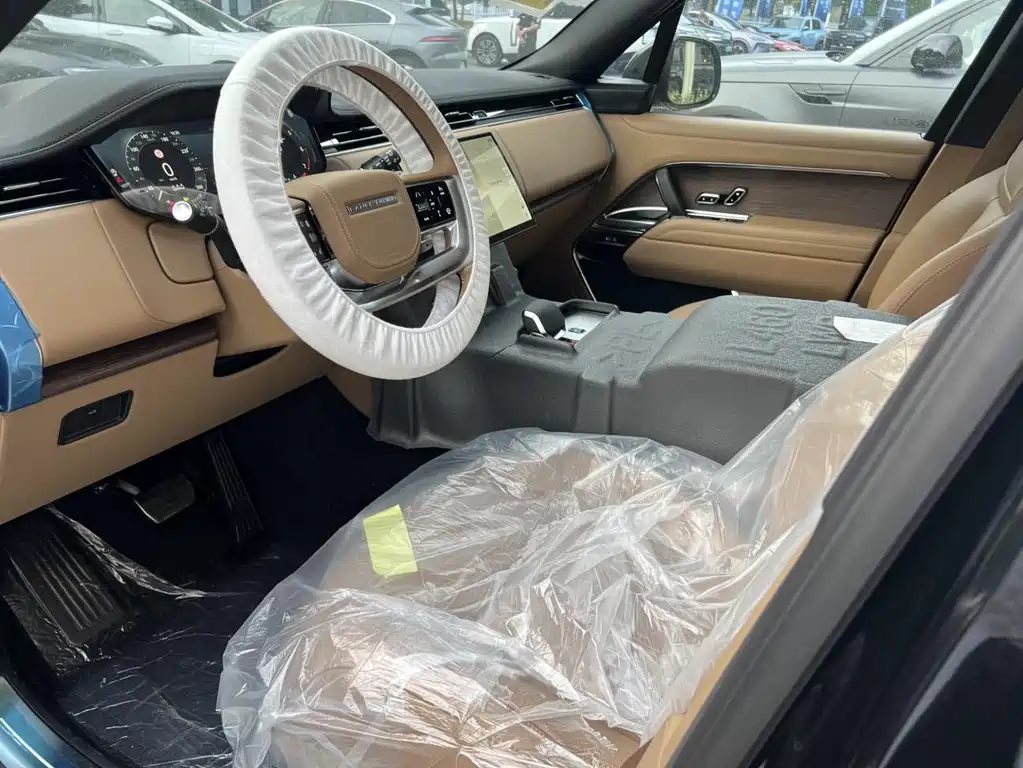 Range Rover 2025 3.0 L6 400PS Genesis Extended Edition купить на сайте DeffCars