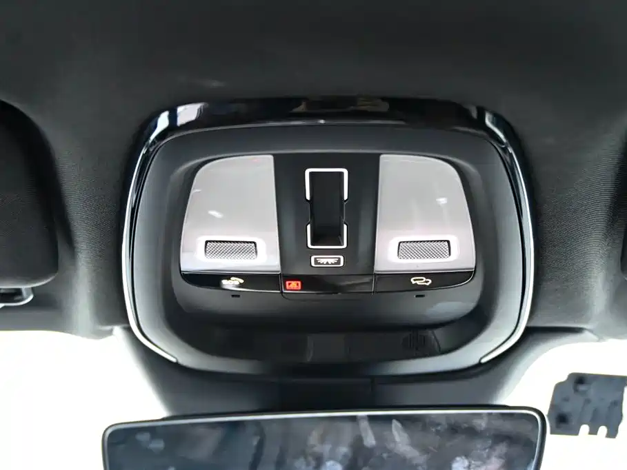 Volvo S90 plug-in hybrid 2025 plug-in hybrid four-wheel drive long range Zhiya luxury version купить на сайте DeffCars
