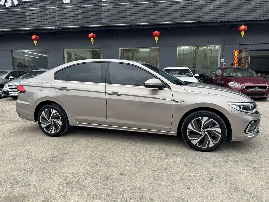 Bora 2023 300TSI DSG Premium Edition купить на сайте DeffCars