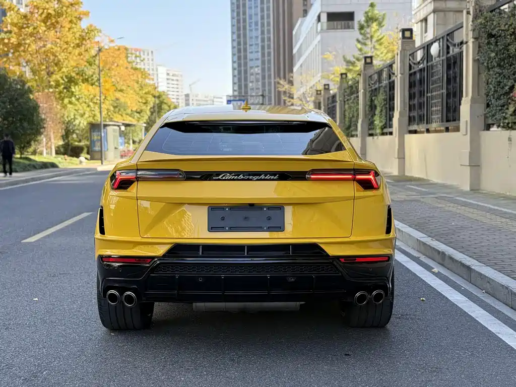Urus 2023 4.0T V8 S купить на сайте DeffCars
