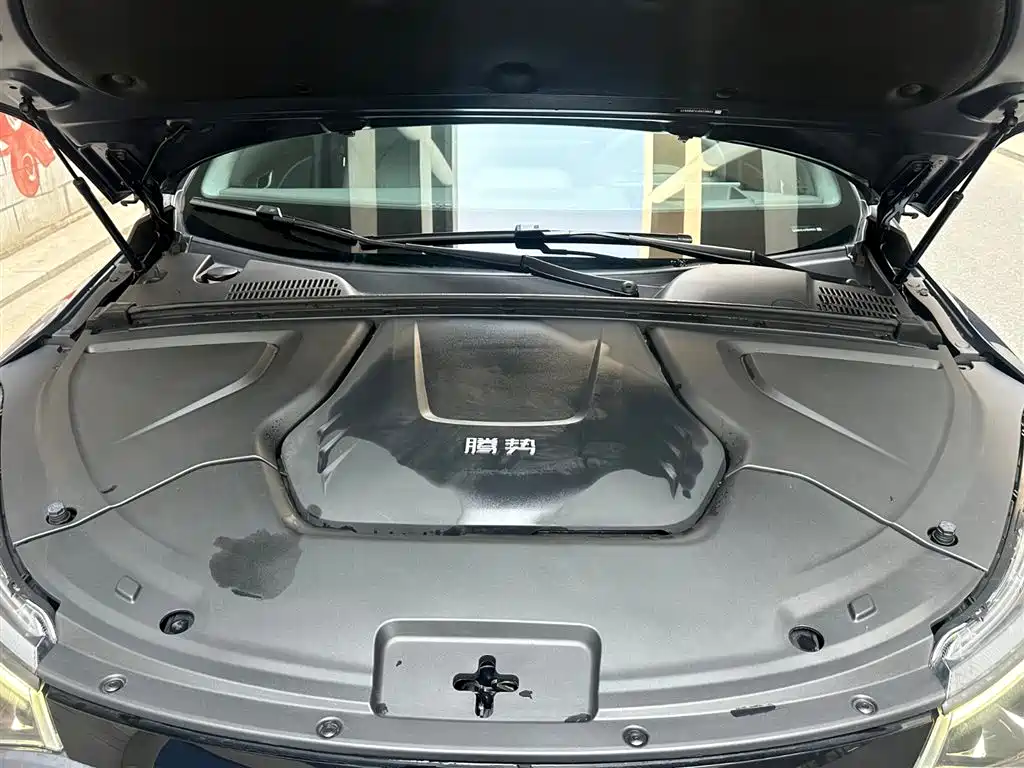 Denza N8 2023 four-wheel drive super hybrid flagship six-seat version купить на сайте DeffCars