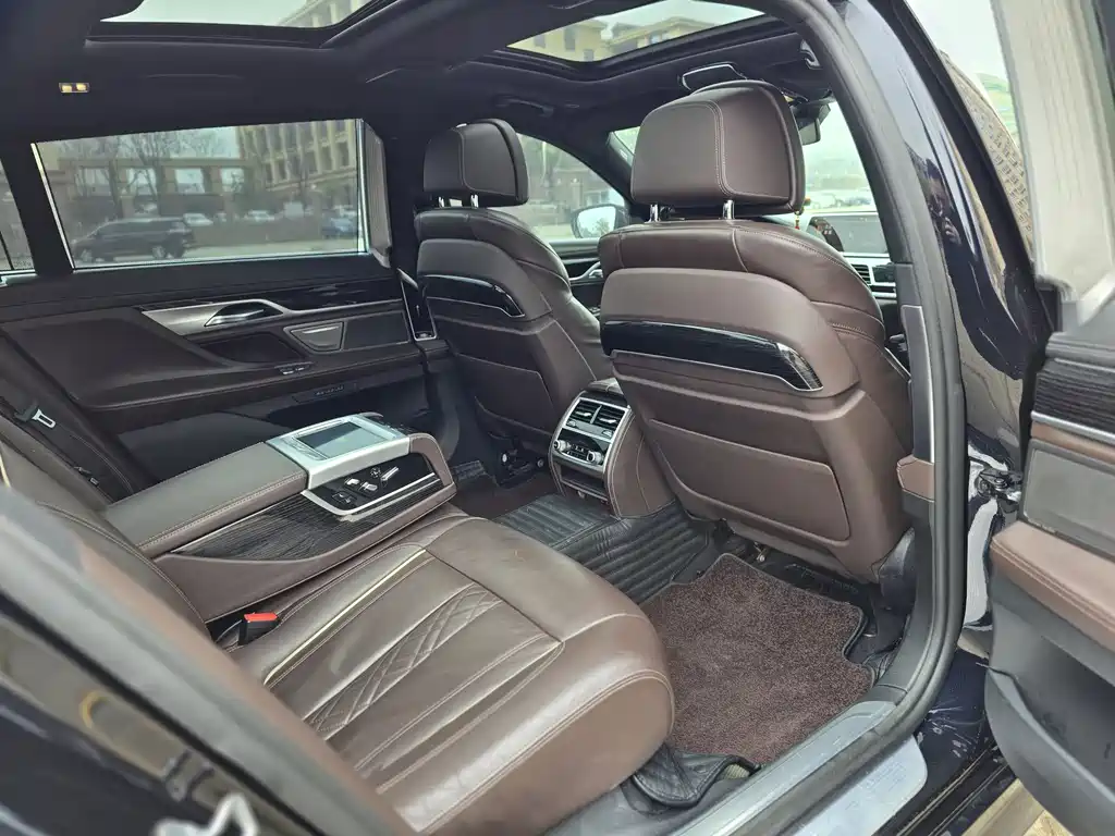 BMW 7 Series 2019 730Li M Sports Package купить на сайте DeffCars
