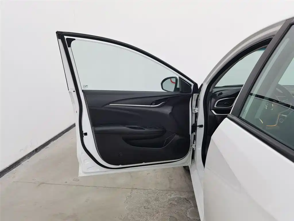 Yinglang 2021 model model 1.5L automatic elite model купить на сайте DeffCars