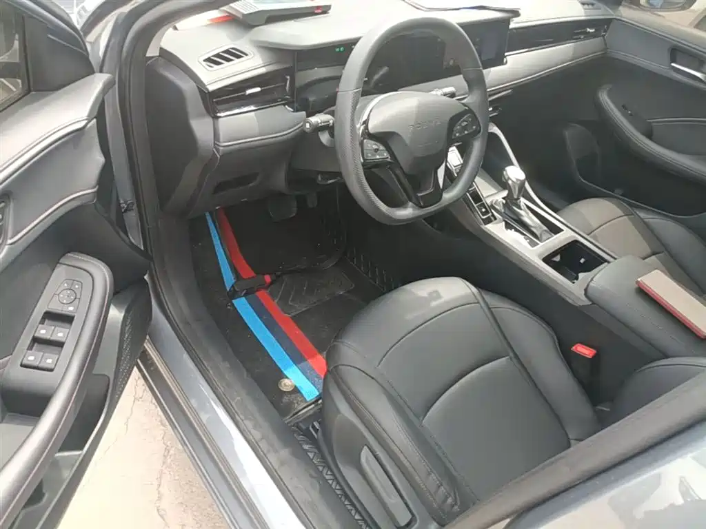 Roewe i5 2023 1.5L CVT Deluxe Edition купить на сайте DeffCars