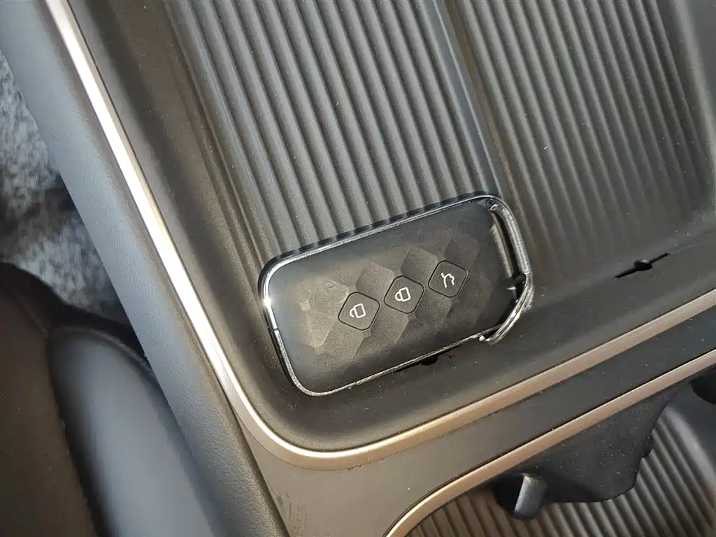Wuling Starlight S 2024 model 130km pilot model купить на сайте DeffCars