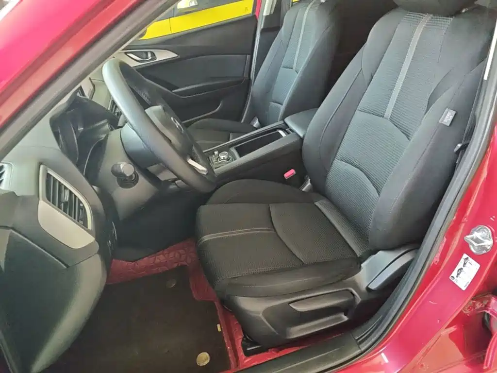 Mazda Axela 2017 Three-Car 1.5L Automatic Luxury Country V купить на сайте DeffCars