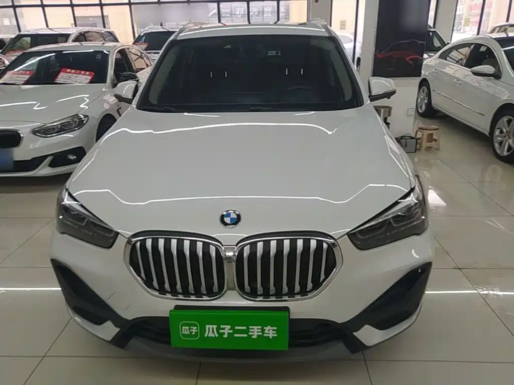BMW X1 2020 sDrive25Li Leading Model купить на сайте DeffCars