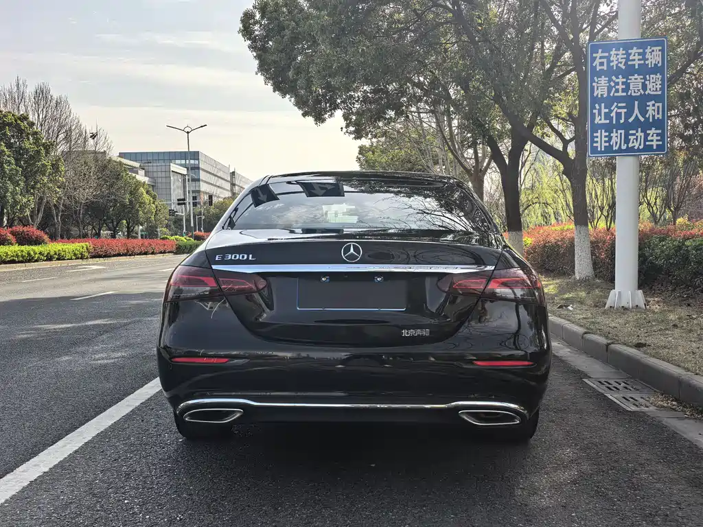 Mercedes-Benz E-Class 2023 E 300 L Fashion купить на сайте DeffCars