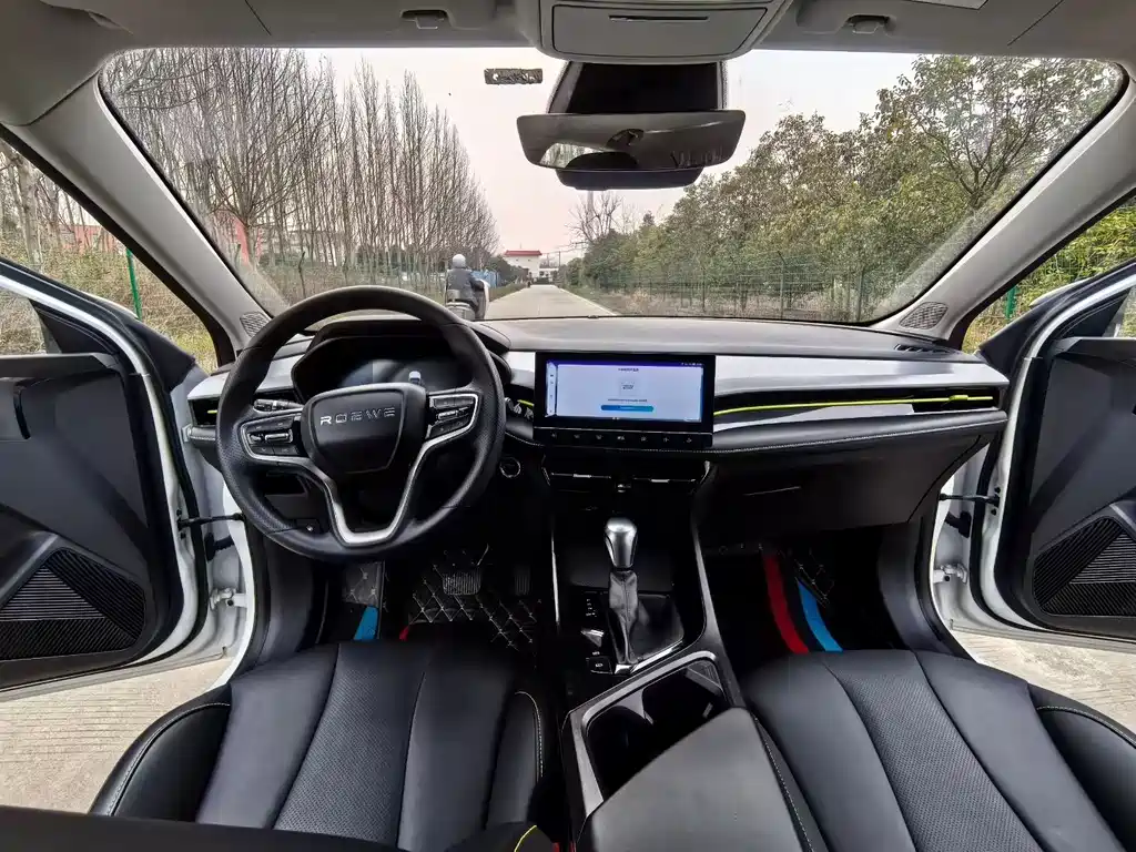 Roewe i5 2021 1.5L CVT Star Edition купить на сайте DeffCars