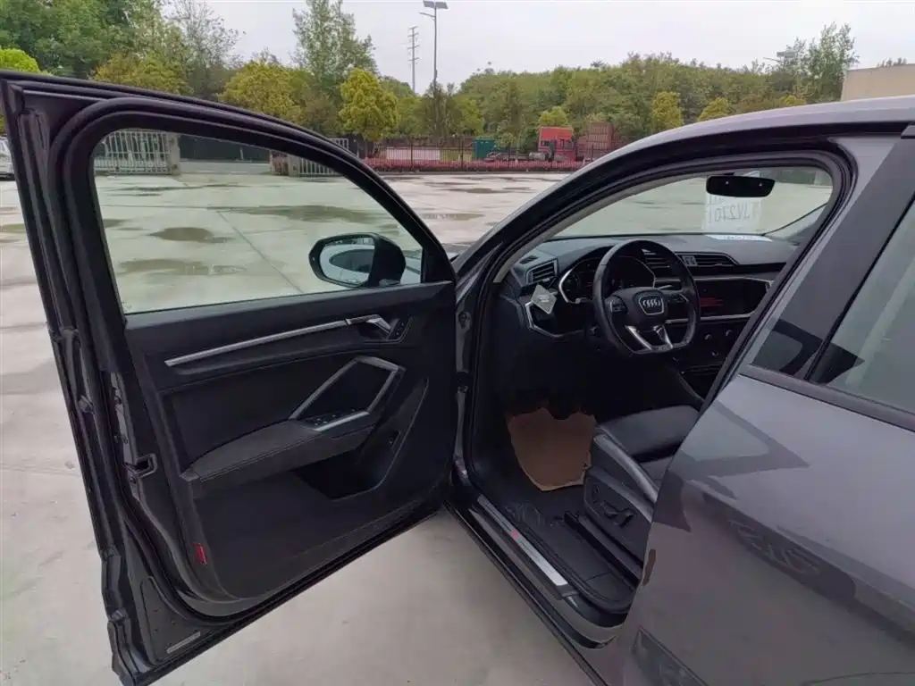Audi Q3 Sportback 2023 40 TFSI Fashion купить на сайте DeffCars