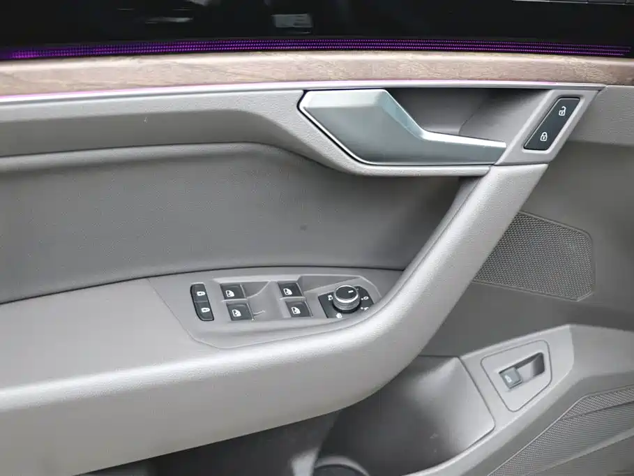 Touareg 2022 3.0TSI Ruixiang Edition Classic Sports Package купить на сайте DeffCars