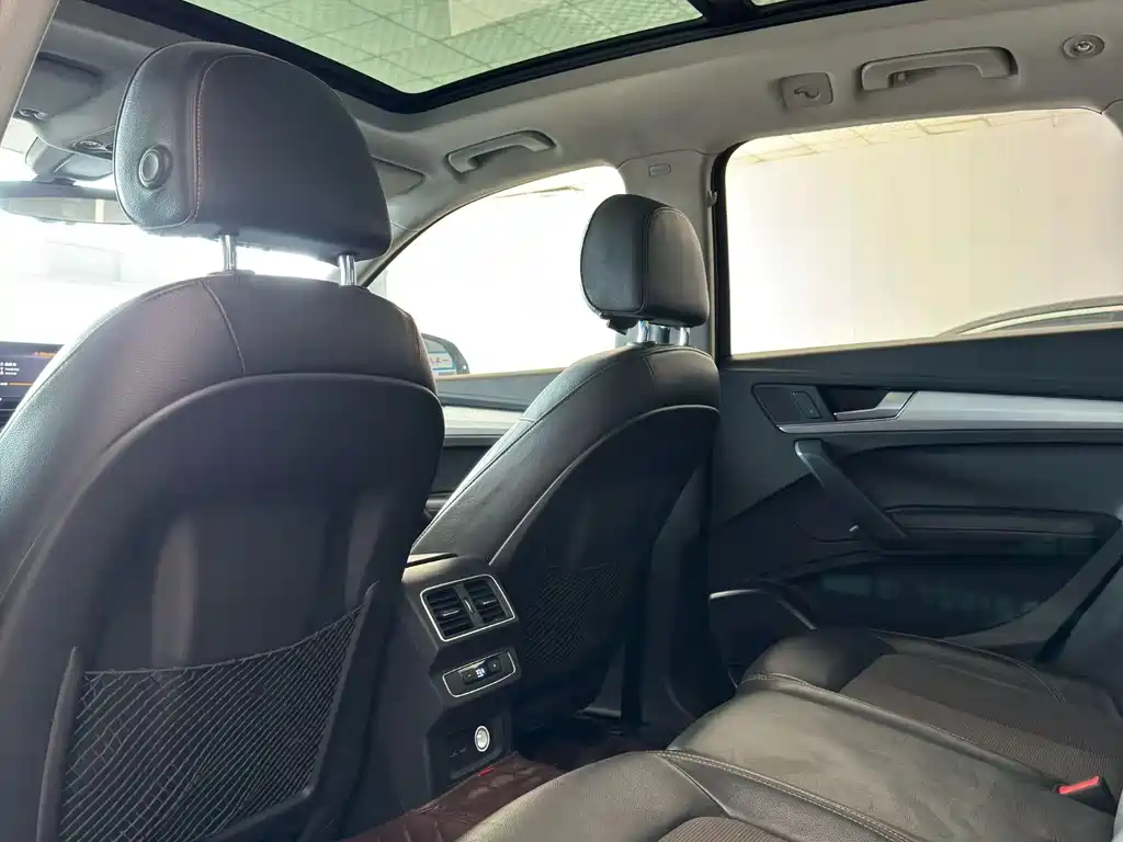 Audi Q5L 2018 40 TFSI enjoys fashionable style, National V купить на сайте DeffCars