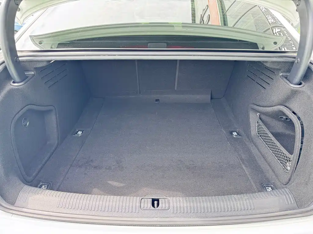 Audi A4L 2020 40 TFSI Fashionable and Dynamic купить на сайте DeffCars