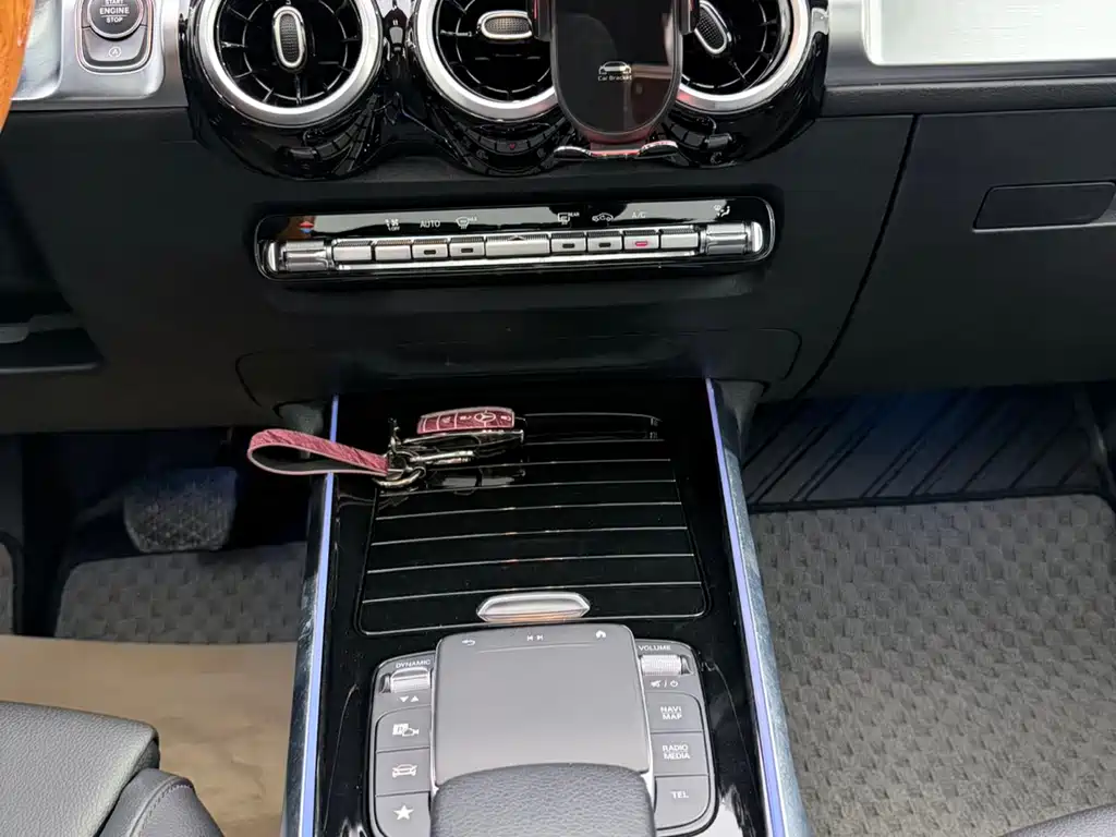 Mercedes-Benz GLB 2020 GLB 180 Dynamic купить на сайте DeffCars