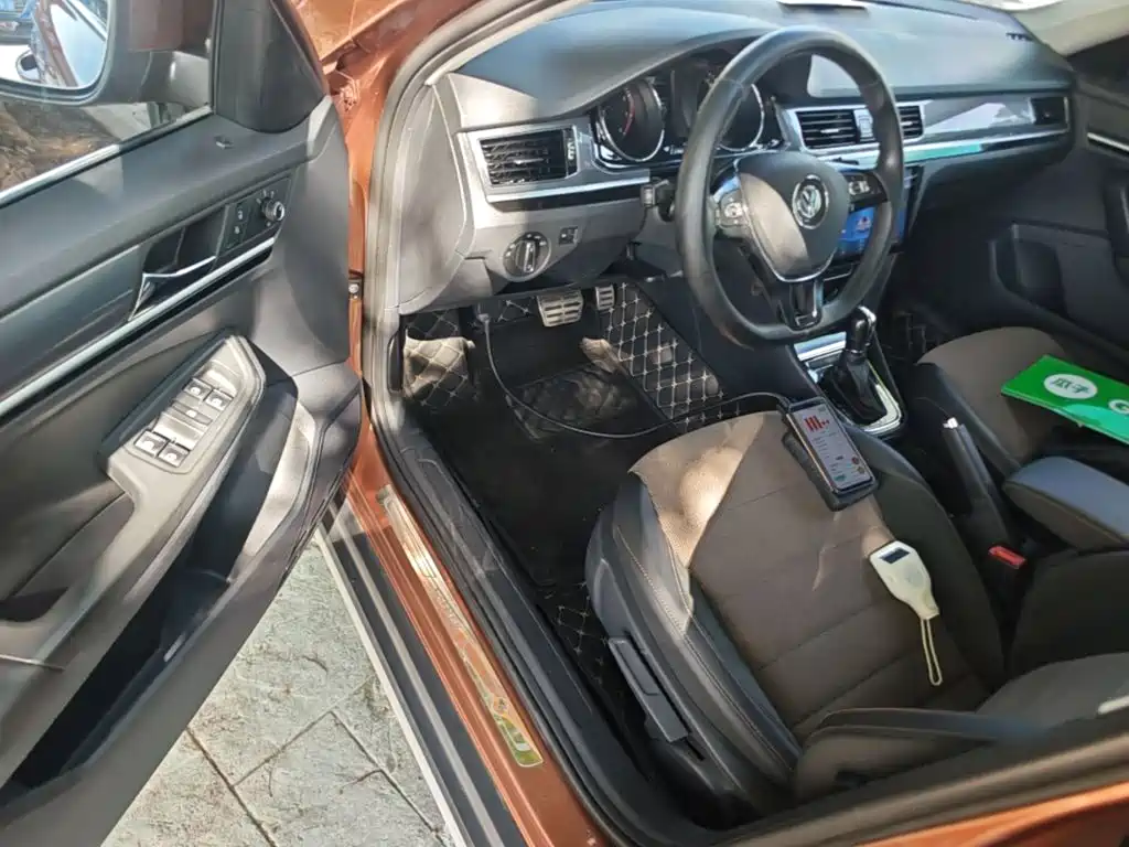 C-TREK 2018 230TSI DSG Comfort Edition купить на сайте DeffCars