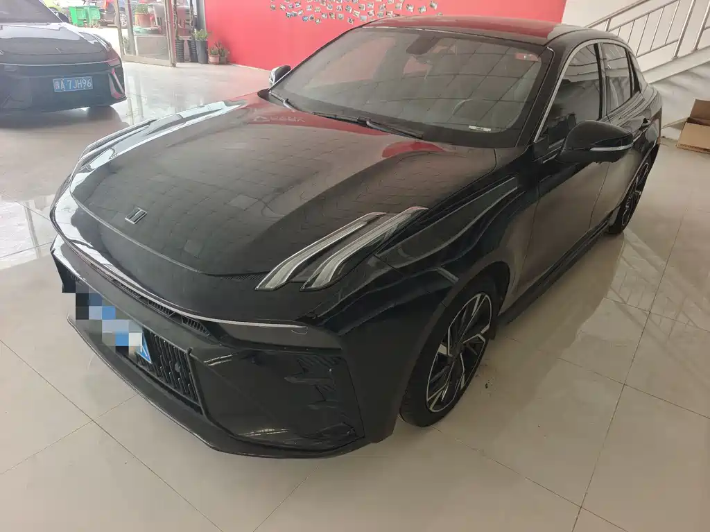 Lynk & Co 03 2025 1.5TD DCT Champion Edition Plus купить на сайте DeffCars