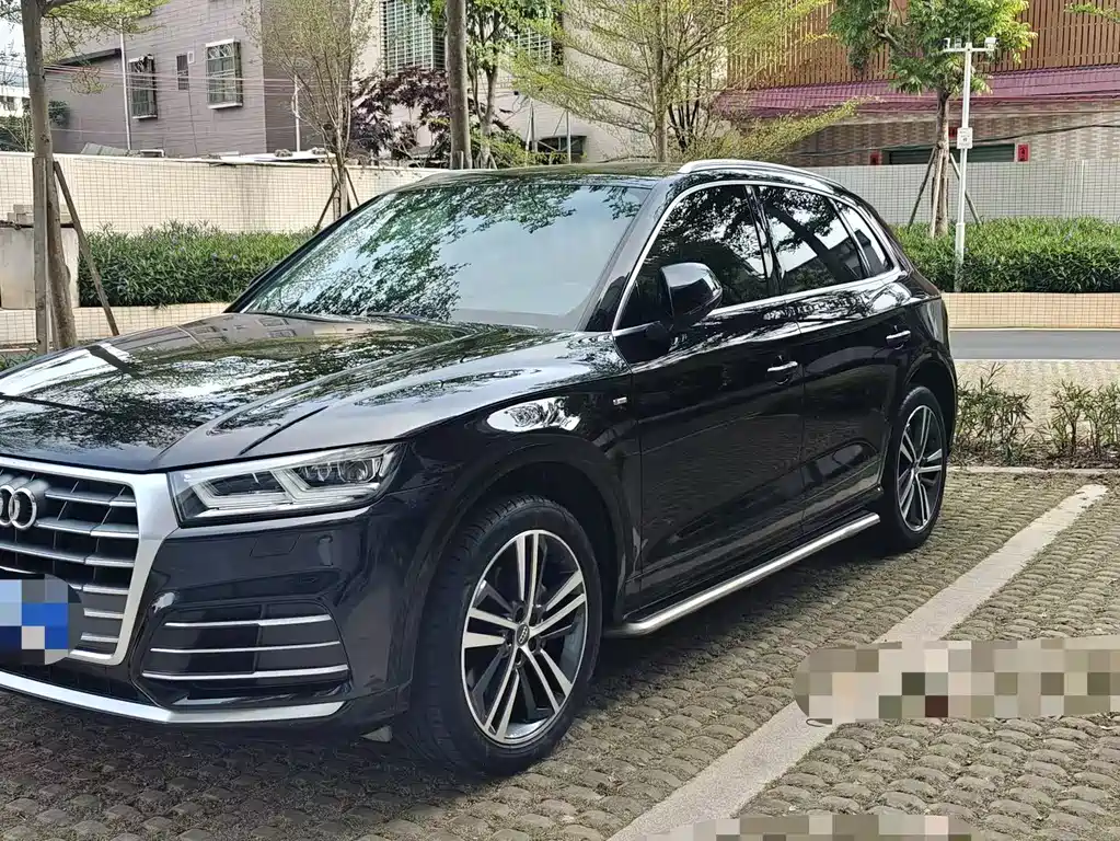 Audi Q5L 2020 40 TFSI enjoys fashionable style купить на сайте DeffCars