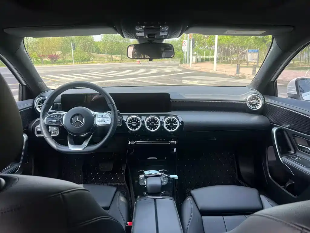 Mercedes-Benz A-Class 2022 A 200 L Sports Sedan Fashionable купить на сайте DeffCars