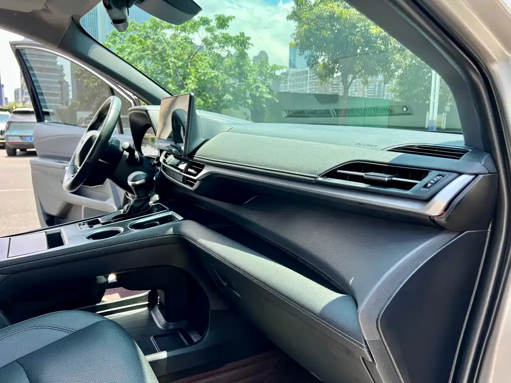 SIENNA 2021 2.5L Hybrid Extreme Edition купить на сайте DeffCars