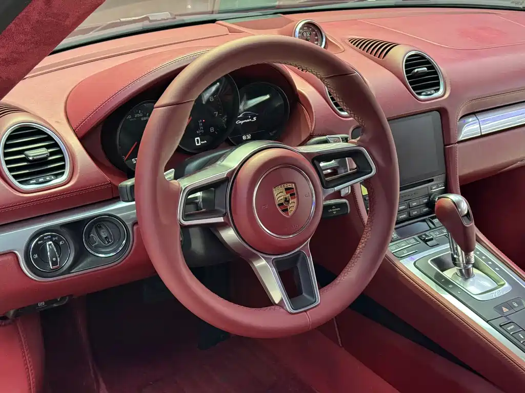 Porsche 718 2016 Cayman 2.0T купить на сайте DeffCars