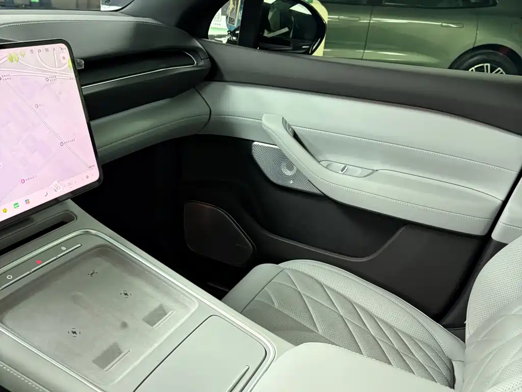 NIO ES6 2025 model 75kWh купить на сайте DeffCars