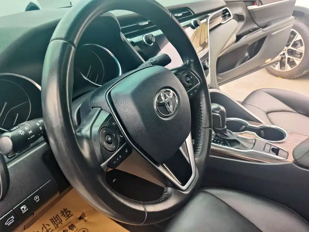 Camry 2019 2.0G Deluxe Edition National VI купить на сайте DeffCars