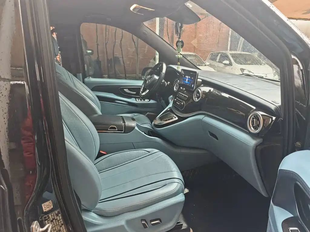 Vito 2021 2.0T Business Edition 7 seats купить на сайте DeffCars