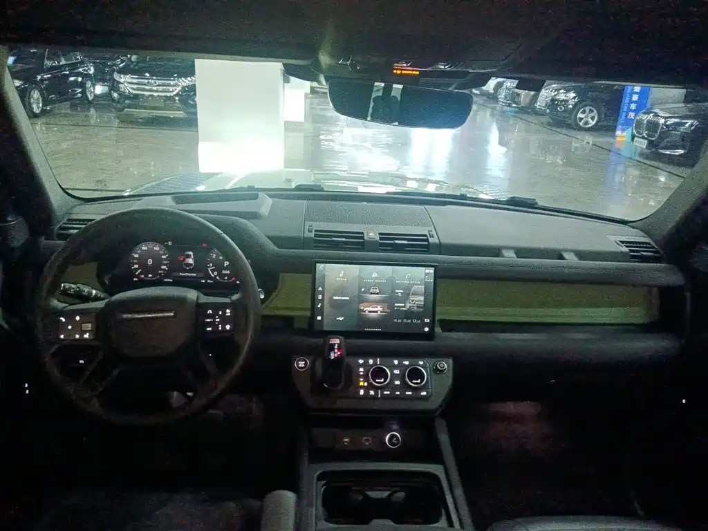 Land Rover Defender 2023 110 3.0T P400 75th Anniversary Legend Edition купить на сайте DeffCars