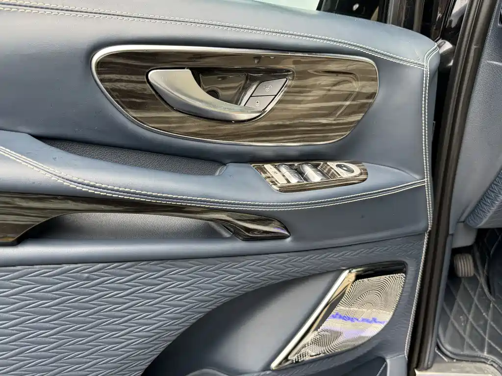 Vito 2021 2.0T Business Edition 7 seats купить на сайте DeffCars