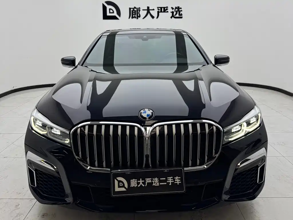 BMW 7 Series 2021 740Li Leading M Sports Package купить на сайте DeffCars