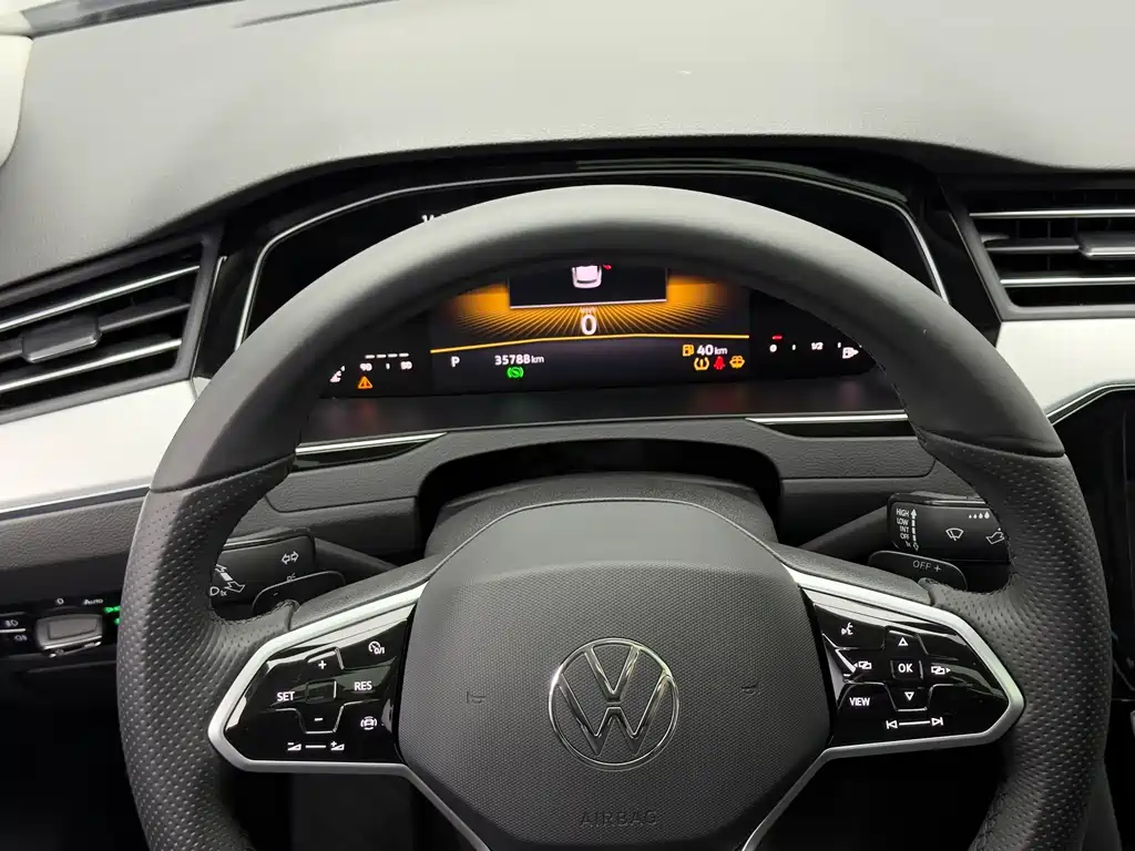 Magotan 2023 2 million commemorative edition 280TSI DSG comfort model купить на сайте DeffCars