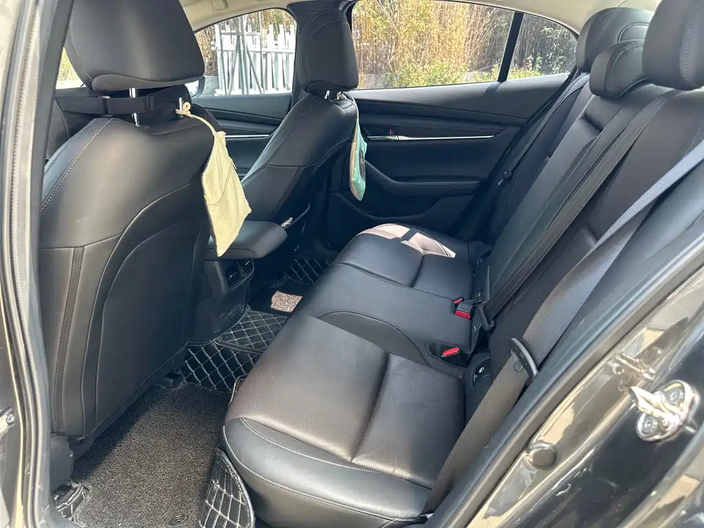 Mazda3 Angkesela 2020 2.0L automatic luxury version купить на сайте DeffCars
