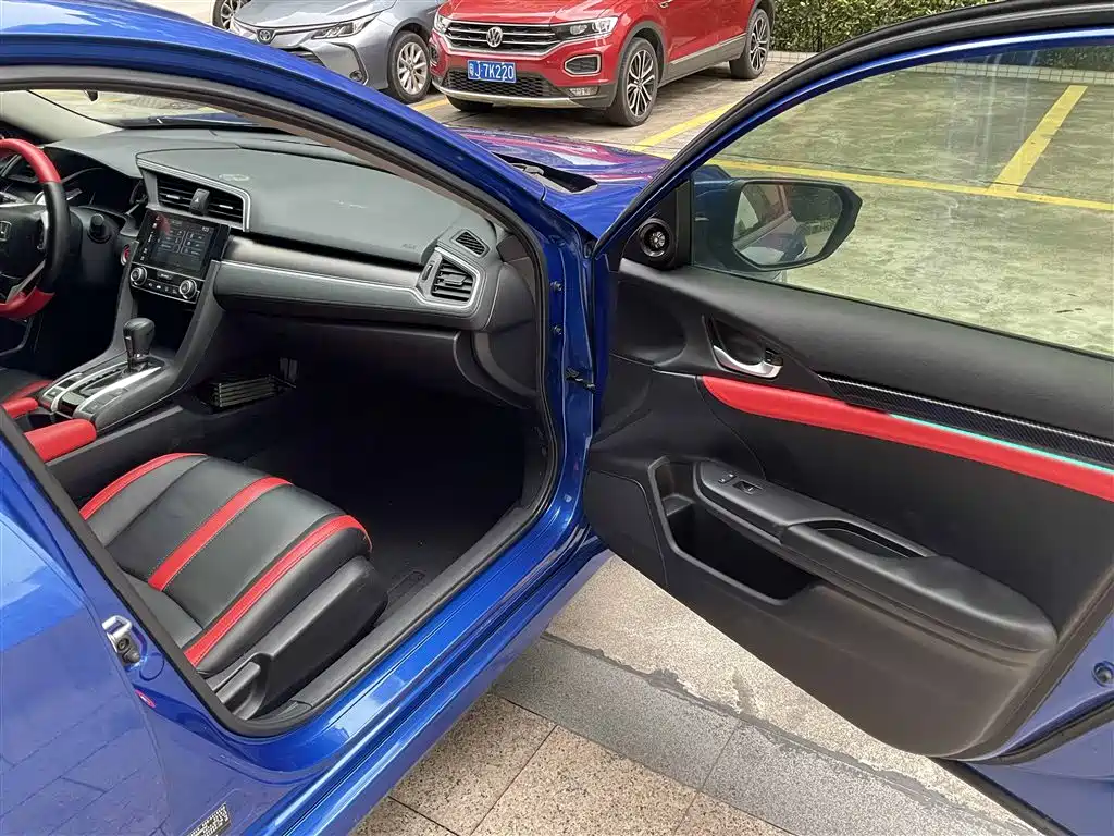 Civic 2019 220TURBO CVT Dynamic Edition National VI купить на сайте DeffCars