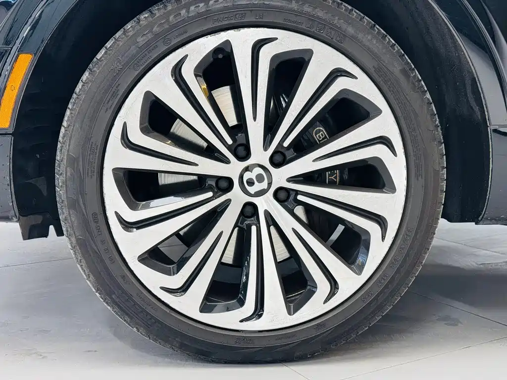 Bentayga 2021 4.0T V8 купить на сайте DeffCars