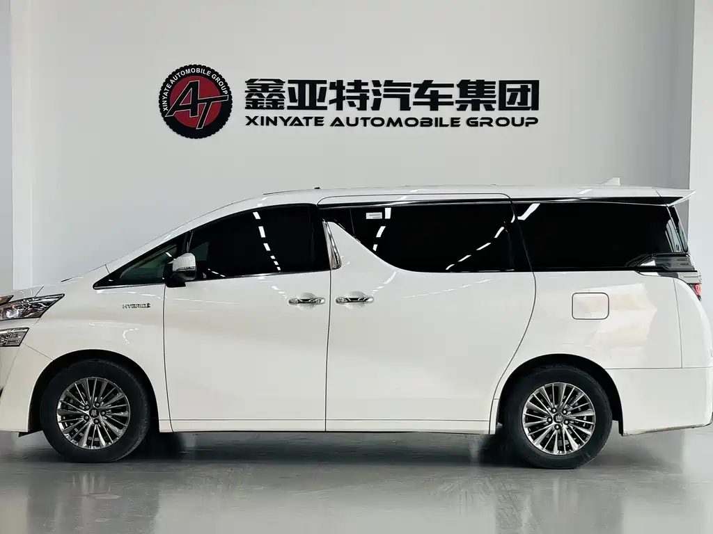 Wilfa 2021 Crown Dual Engine 2.5L HV Premium Edition купить на сайте DeffCars