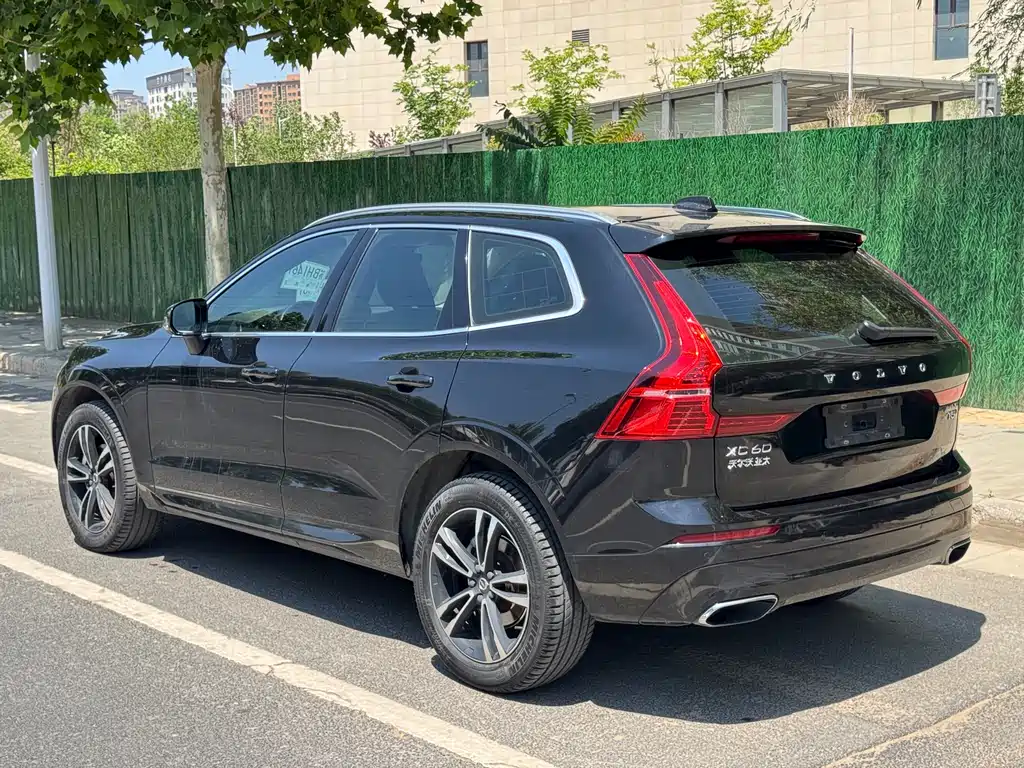 Volvo XC60 2019 T5 4WD Zhiyuan Edition National VI купить на сайте DeffCars