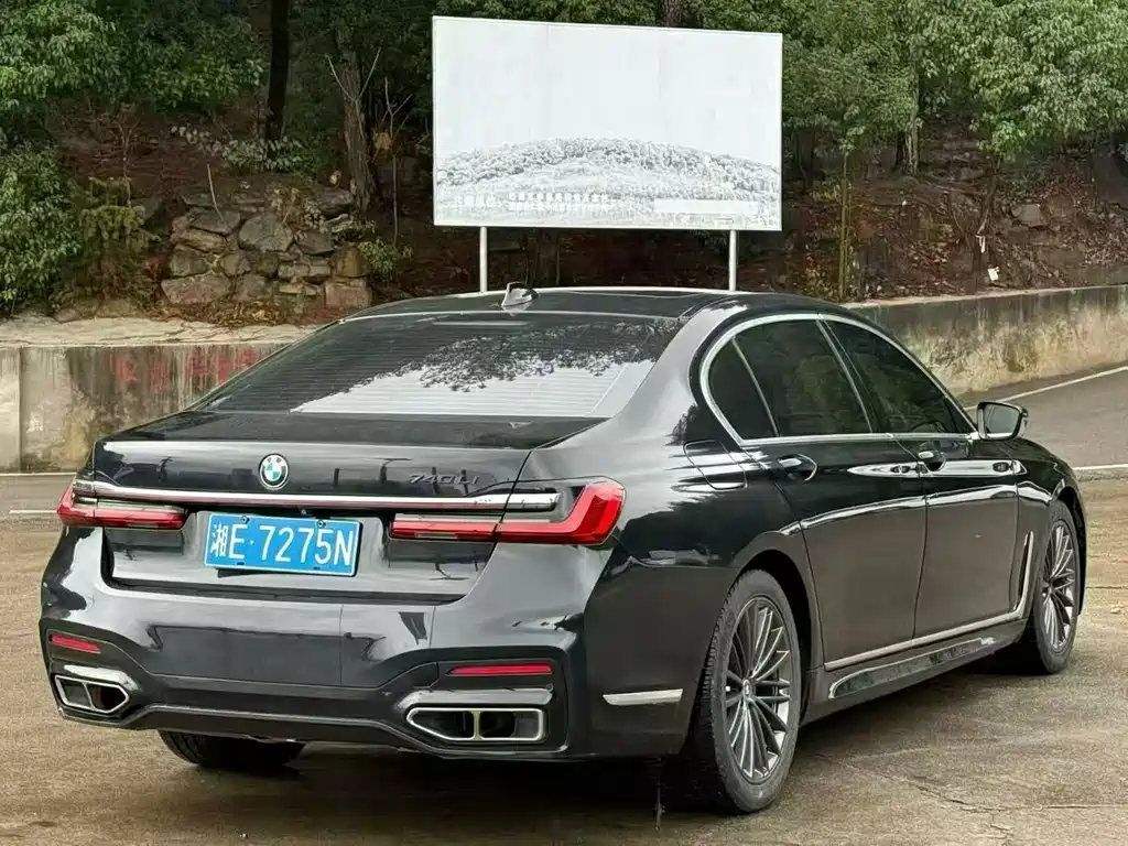 BMW 7 Series 2016 730Li Leading Model купить на сайте DeffCars