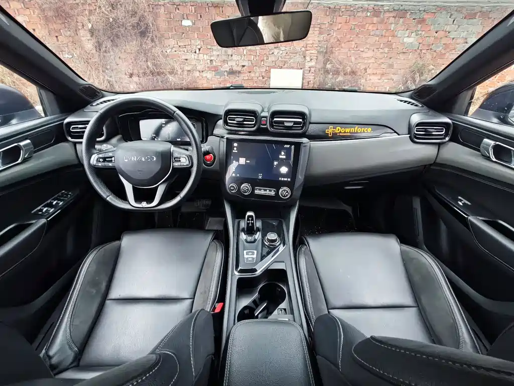 Lynk & Co 03 2020 1.5TD DCT Powerful Edition купить на сайте DeffCars