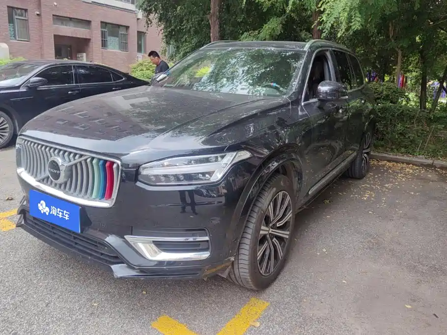 Volvo XC90 2022 B5 Smart Deluxe Edition 5-seater купить на сайте DeffCars