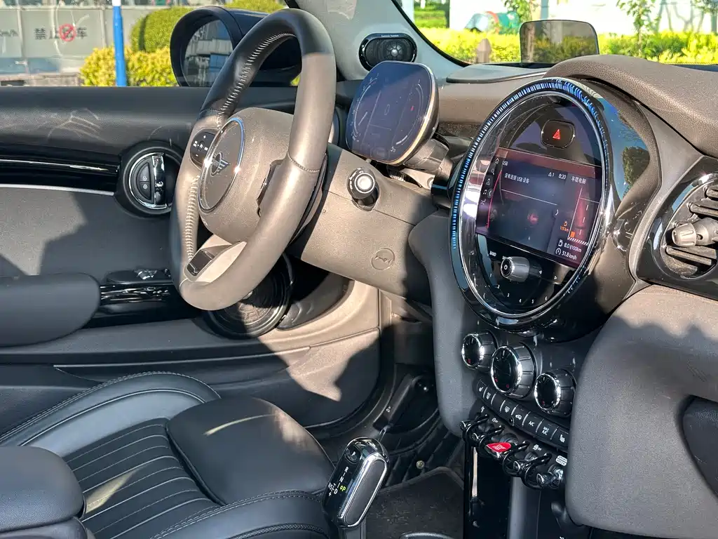 MINI 2023 2.0T COOPER S Artist купить на сайте DeffCars