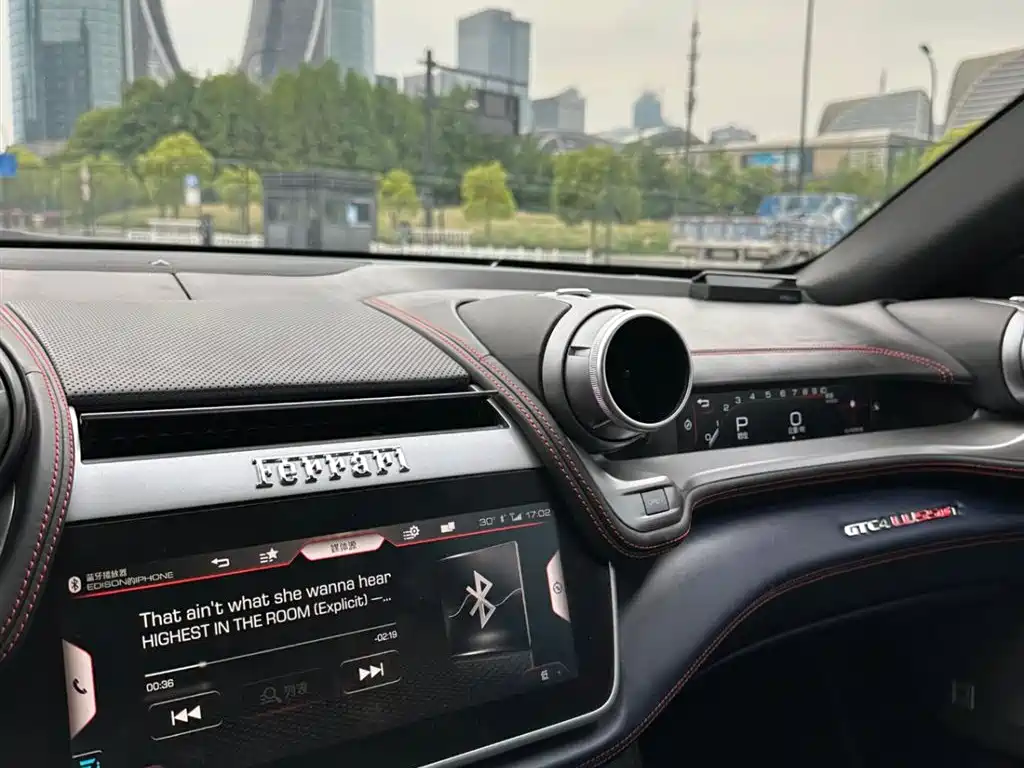GTC4Lusso 2017 3.9T V8 купить на сайте DeffCars
