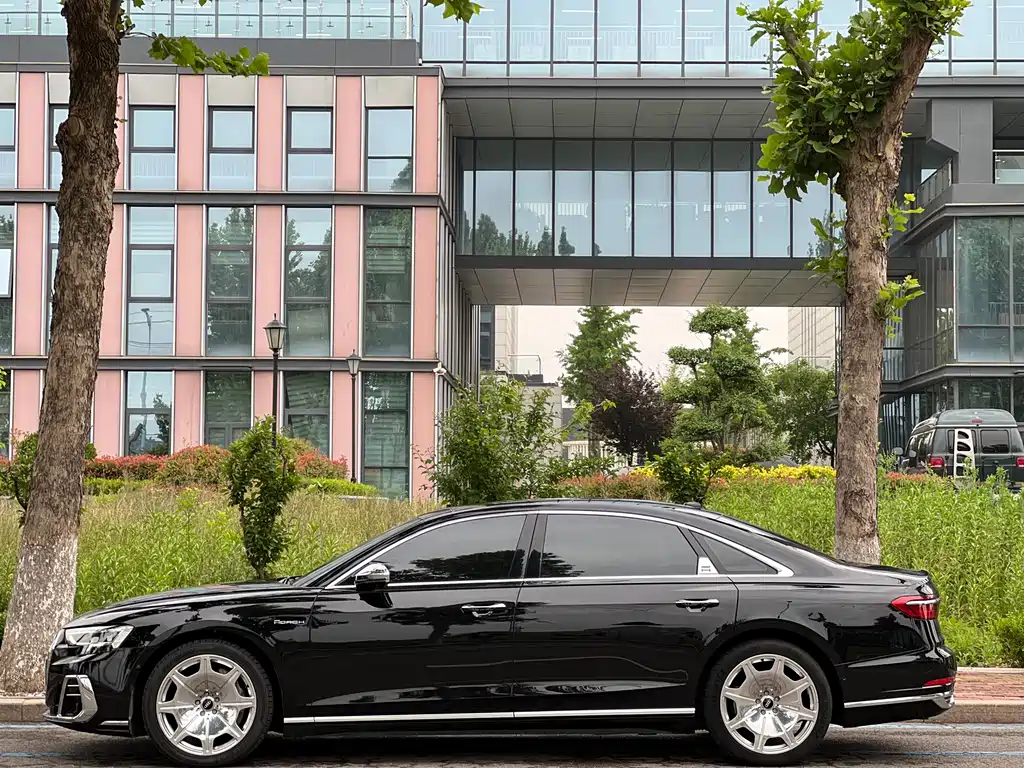 Audi A8 2018 A8L 55 TFSI quattro launch version exclusive model купить на сайте DeffCars