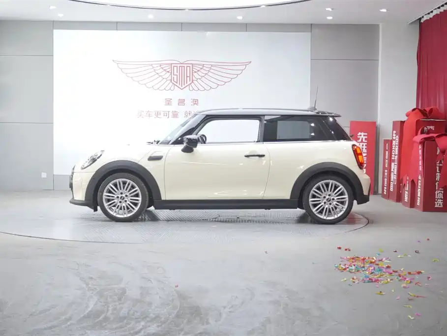 MINI 2022 facelift 1.5T COOPER Classic купить на сайте DeffCars