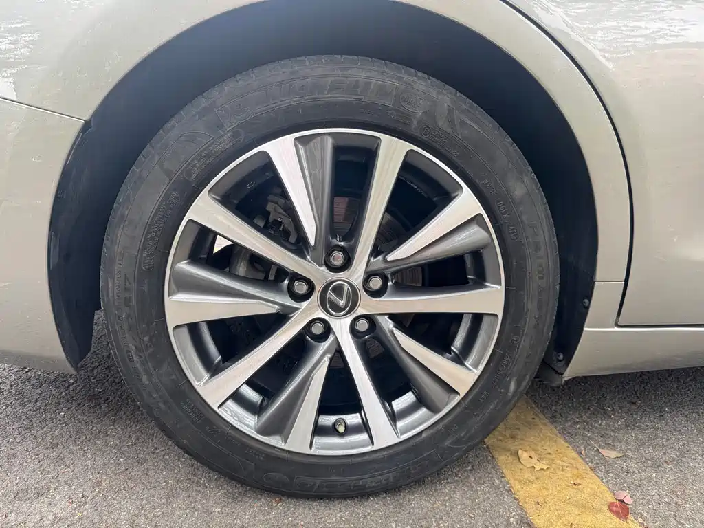 Lexus ES 2020 200 Excellence Edition купить на сайте DeffCars