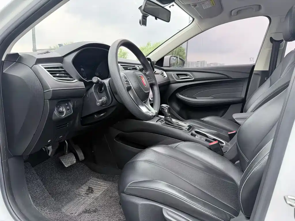 Roewe i5 2020 1.5L automatic 4G Internet leading flagship version купить на сайте DeffCars