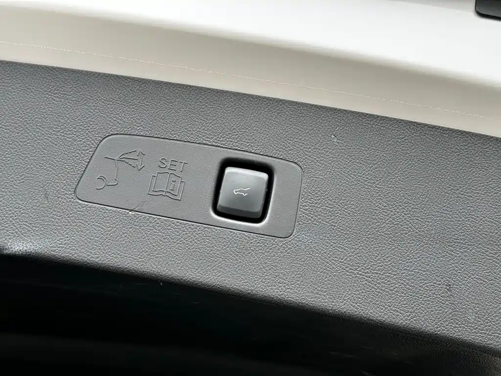 Adventurer 2021 2.0T two-wheel drive exclusive edition купить на сайте DeffCars