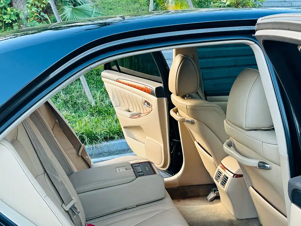 Crown 2005 3.0L Royal Saloon G купить на сайте DeffCars